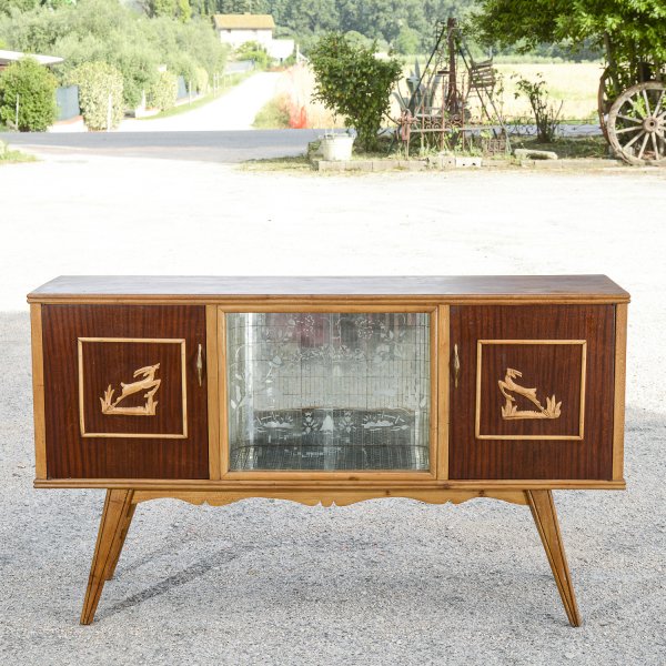 Credenza mobile bar bicolre con cevi intagliati Italia 1960