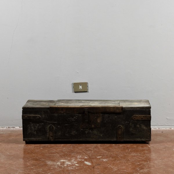 Cassa in legno e ferro epoca tardo 1800