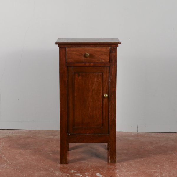 Comodino in legno massello Italia inizio XX secolo