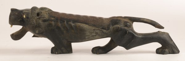 Statua scultura di leone in legno nero 