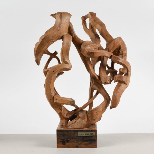 Scultura lignea stilizzata realizzata da  Luigi Balducci 1970