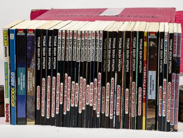Serie fumetti e almanacchi misti Natan Never