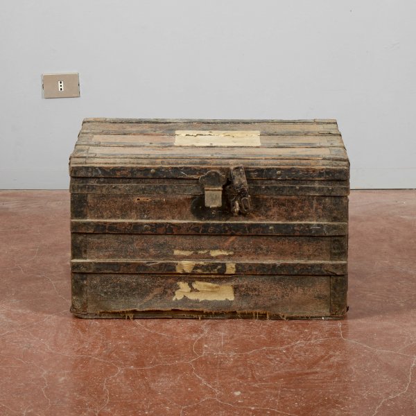 baule vintage legno e tessuto