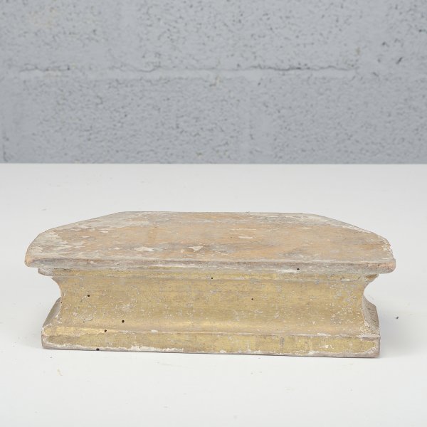 Base mensola dorata foglia oro scantonata XVIII secolo