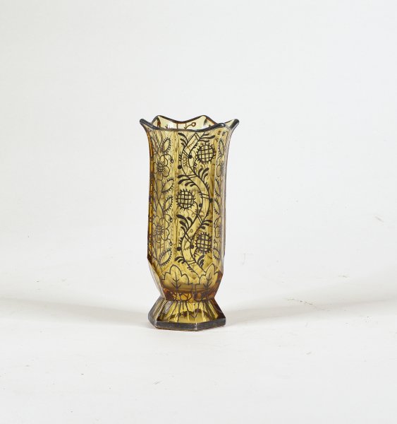 Vaso in vetro giallo con decori in argento epoca art deco'