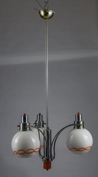 Lampadario con supporto in metallo a tre luci con bocce in vetro bianco e arancione Italia 1970
