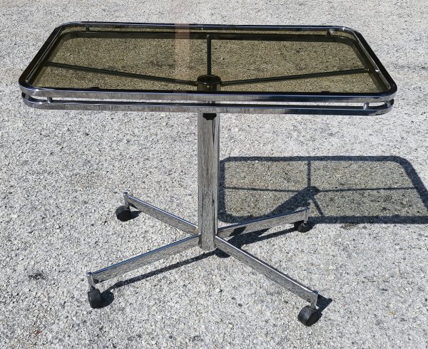 Tavolino design stile Allegri Parma con piano regolabile in  altezza Italia 1960