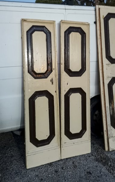 porta interna con formelle esagonali verniciata epoca 700