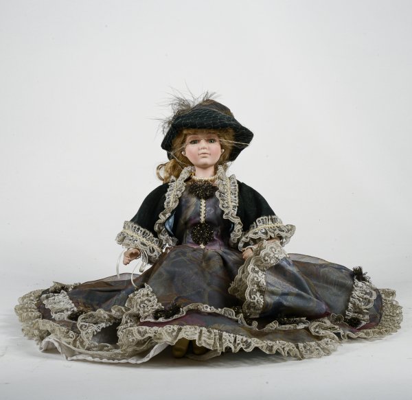 Bambola in porcellana Victorian Dolls - Rebecca Bambola Victorian Dolls - Italia