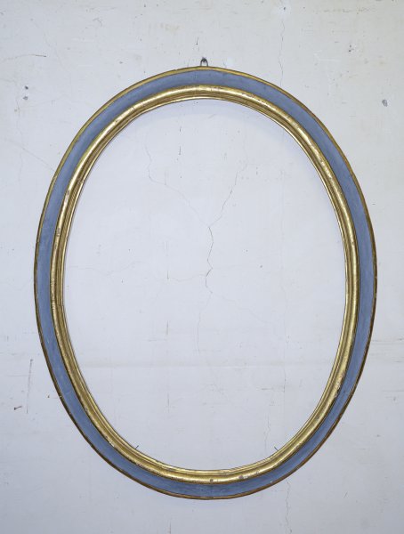 ovale con cornice dei primi 700 ottimo per specchiera o decoro a parete 