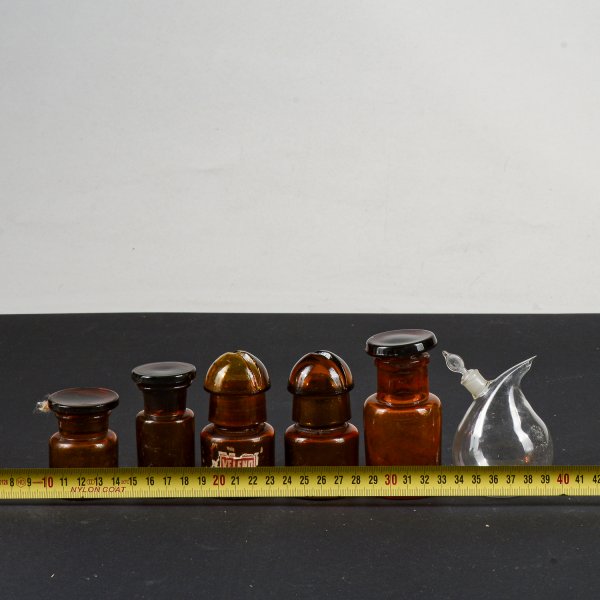 set boccette in vetro primi 900 alcune con etichette originali vari tipi