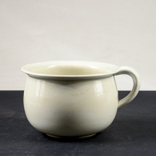 vaso in ceramica bianca pitale firmato s. c. richard