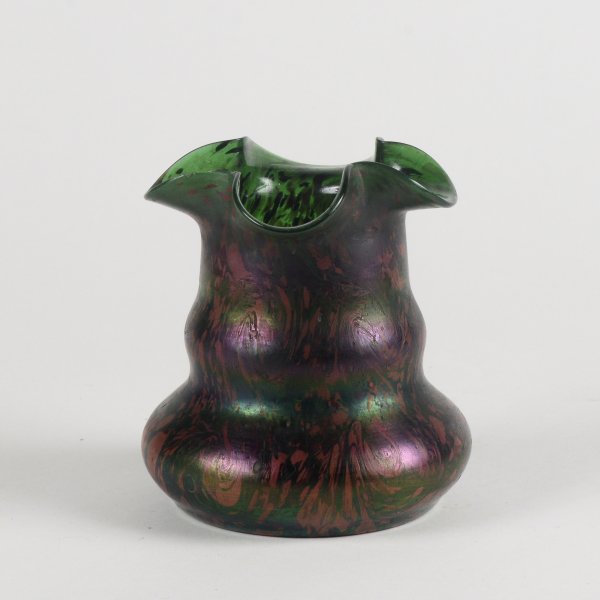 Vaso in vetro verde e viola dipinto epoca inizio XX secolo