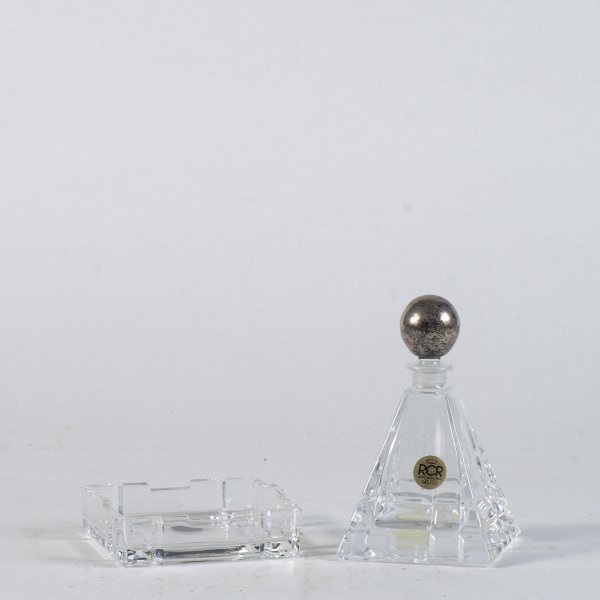 Set bottiglia e posacenere  in cristallo RCR XX secolo