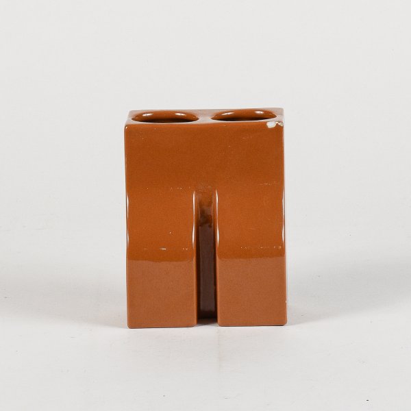 Vaso in ceramica a due fori  firmato Il Picchio italy