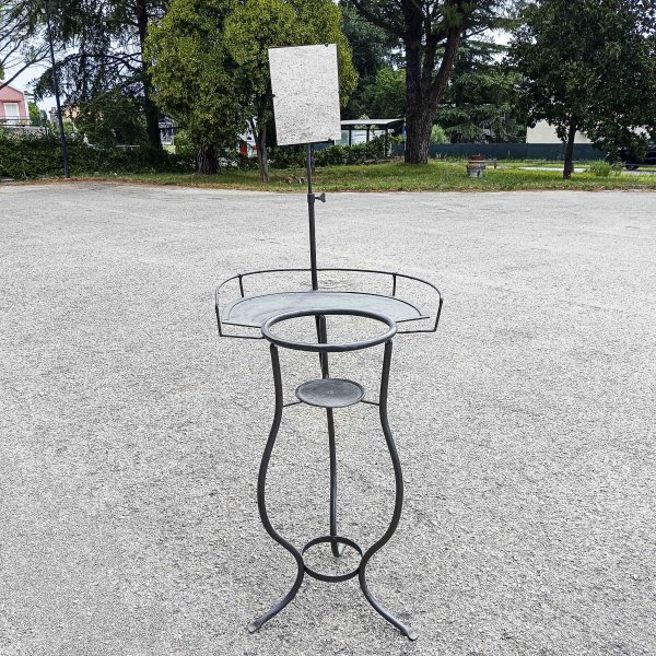 lavabo antico in ferro  completo di specchio