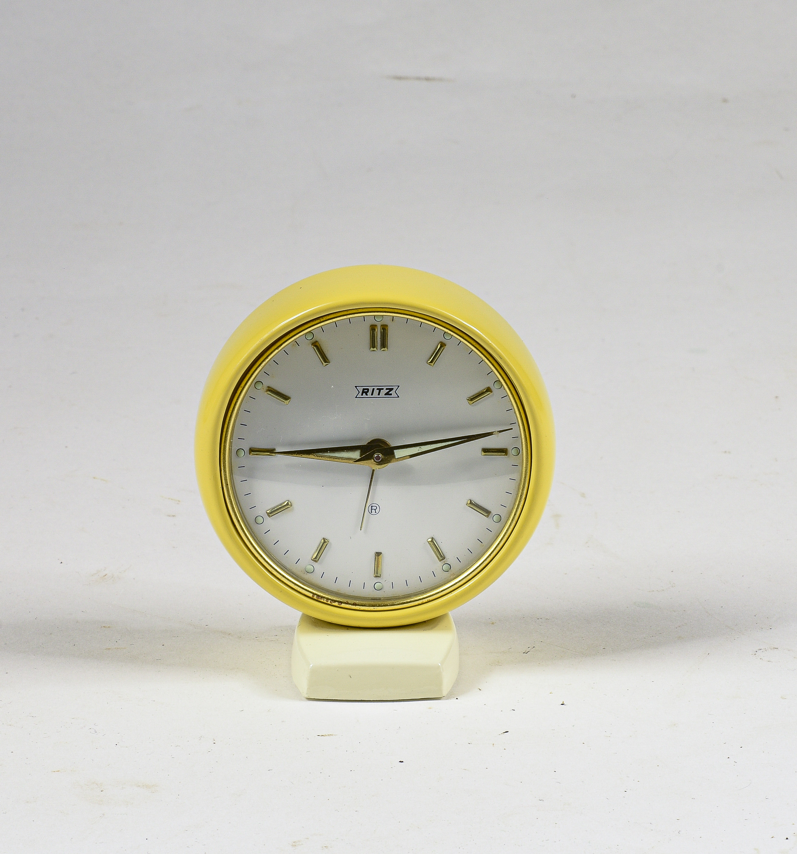 Vendita online sveglia orologio ritz gialla rotonda con suoneria vintage italia 1960 Antiquariato Modernariato il Tarlo di Mancini Adriano