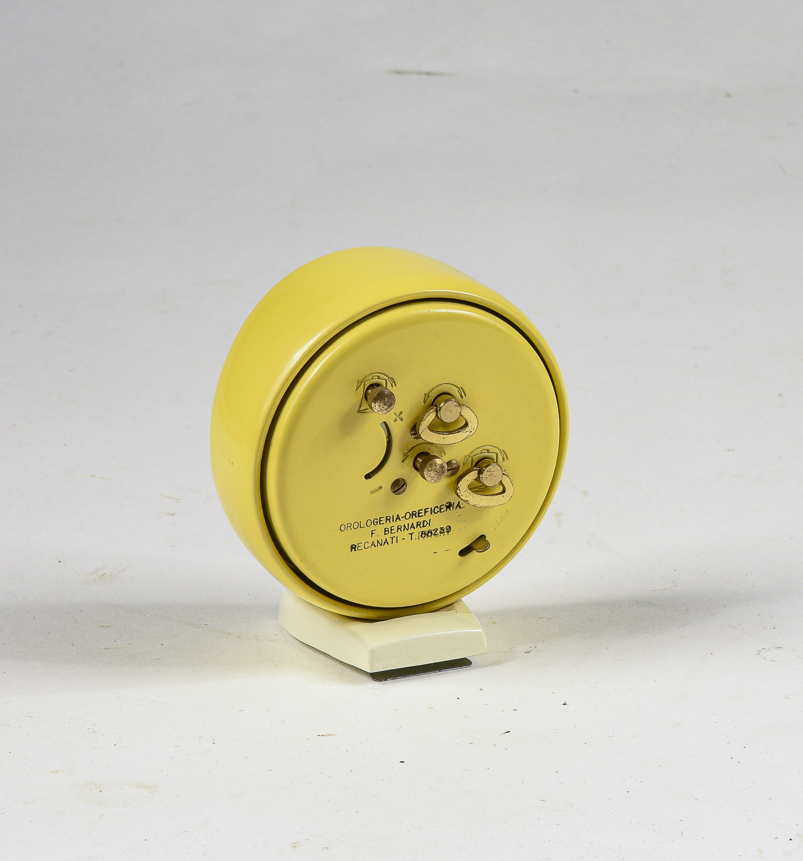Vendita online sveglia orologio ritz gialla rotonda con suoneria vintage  italia 1960 - E-commerce Il Tarlo di Mancini Adriano
